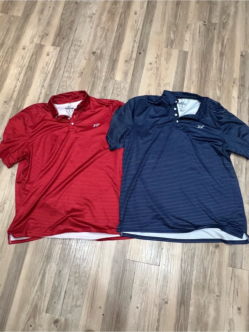 Like new Men's Fieldstone Signature Performance Polo bundle size XL blue red